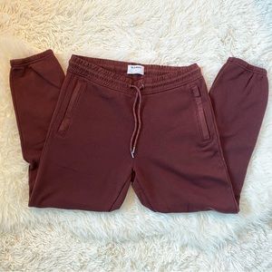 Old Navy Men’s Joggers, maroon, size M